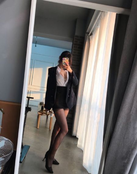 新婚之夜上司出差连续七天_BD英语超清免费观看