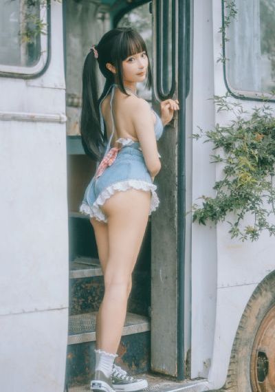 亚洲依依成人_HD神马影院手机在线